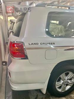 تۆیۆتا لاند کروزەر